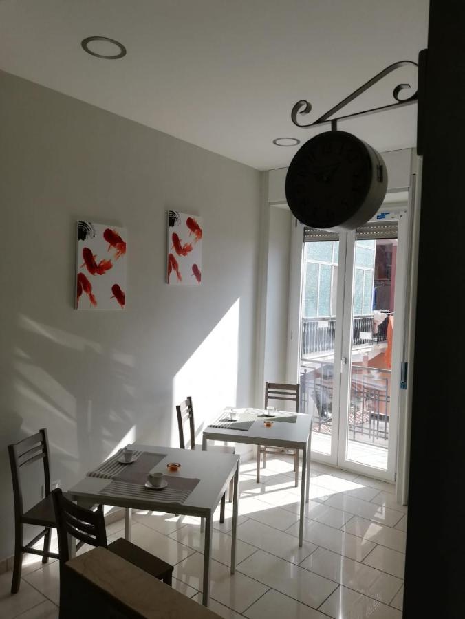 Bed and Breakfast Binario 3 à Eboli Extérieur photo