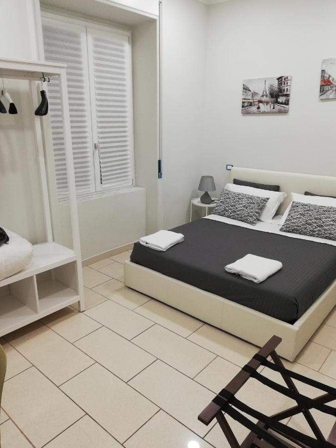 Bed and Breakfast Binario 3 à Eboli Extérieur photo